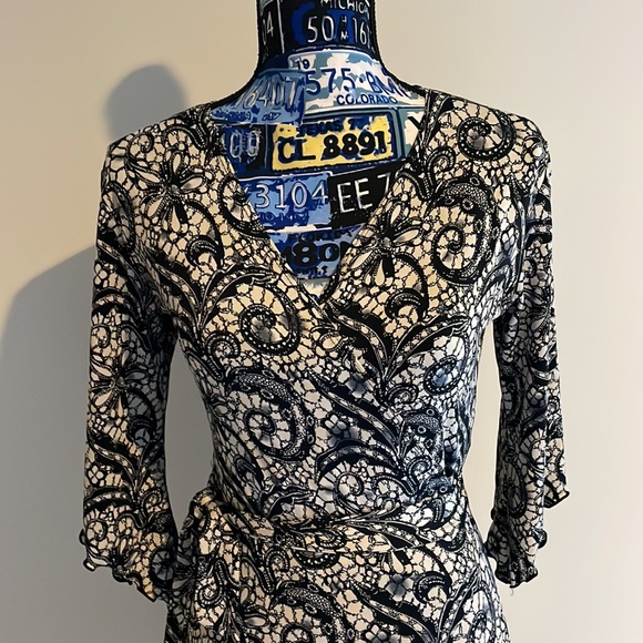 Moa Moa Black & Cream Fitted Dress – Size Medium - Picture 3 of 11